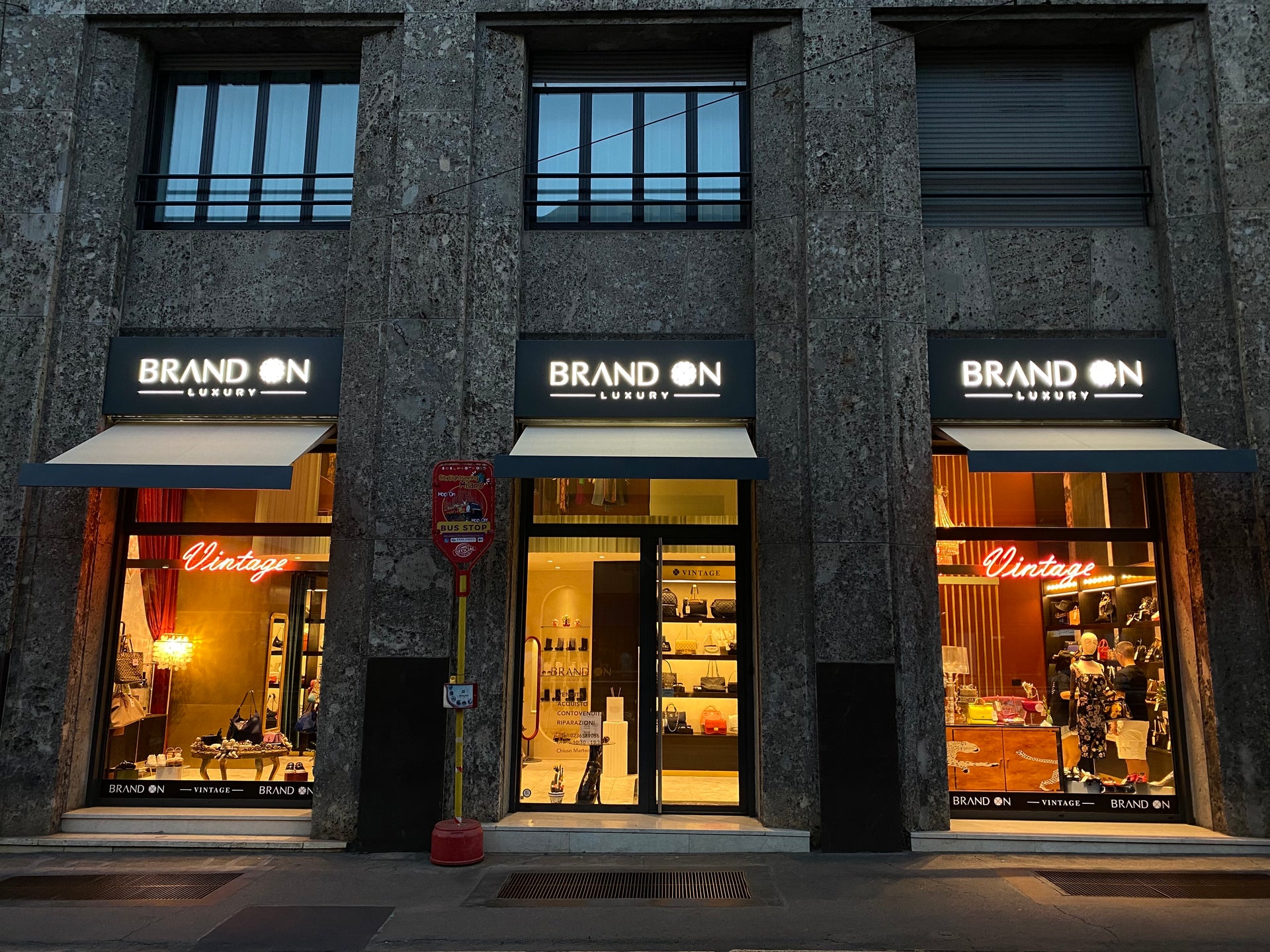 BRAND ON REAL